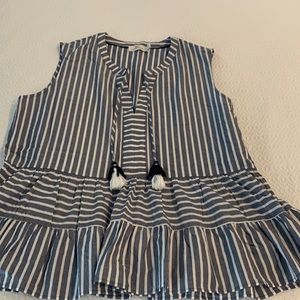 Vineyard Vines sleeveless blouse with tassels